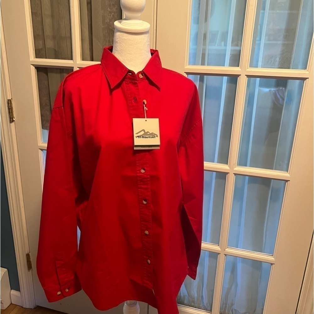 Tri-Mountain woman’s long sleeve outerwear top size L